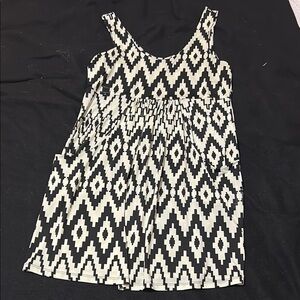 Black and White Sleeveless Scoop Neck Mini Sundress